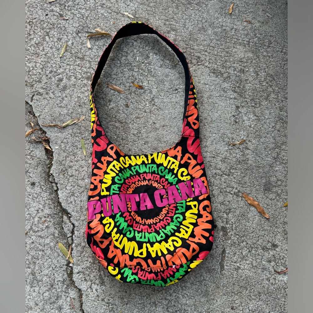 Black and multi-coloured Puntacana bag button snap #Puntacana